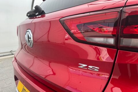 MG ZS EXCLUSIVE T-GDI 1.0 [110] PETROL AUTOMATIC 21