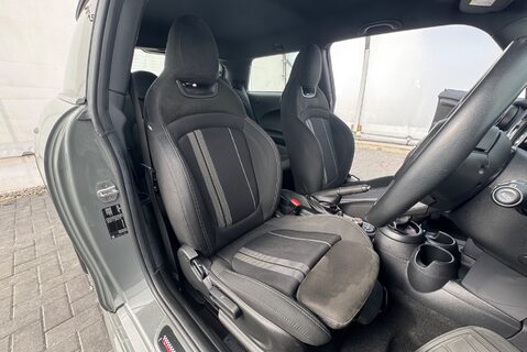Mini Hatch COOPER 1.5 [135] PETROL SPORT MANUAL 8