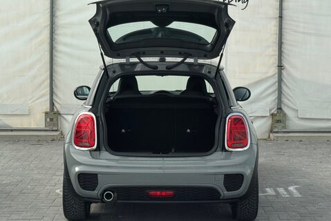 Mini Hatch COOPER 1.5 [135] PETROL SPORT MANUAL 19