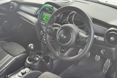 Mini Hatch COOPER 1.5 [135] PETROL SPORT MANUAL 22