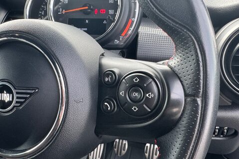 Mini Hatch COOPER 1.5 [135] PETROL SPORT MANUAL 24