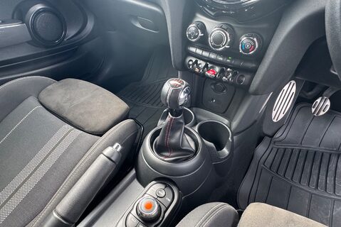 Mini Hatch COOPER 1.5 [135] PETROL SPORT MANUAL 29