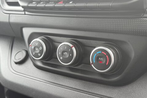 Renault Trafic SL28 2.0 [130] BUSINESS PLUS DCI DIESEL MANUAL 28