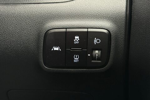 Hyundai i10 MPI 1.0 [66] PETROL PREMIUM MANUAL 32