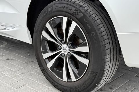 Volvo XC60 RECHARGE T6 INSCRIPTION EXPRESSION AWD 18