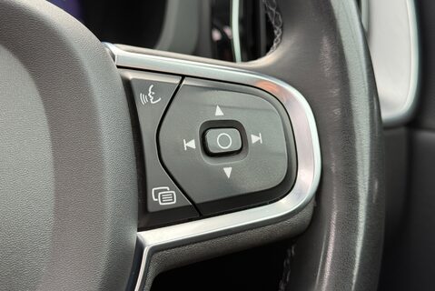 Volvo XC60 RECHARGE T6 INSCRIPTION EXPRESSION AWD 32