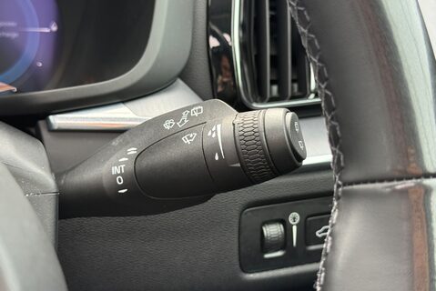 Volvo XC60 RECHARGE T6 INSCRIPTION EXPRESSION AWD 36