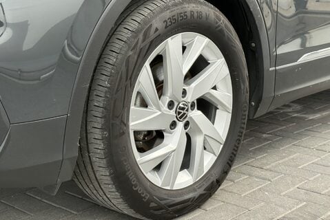 Volkswagen Tiguan LIFE 1.5TSI [150] DSG 4