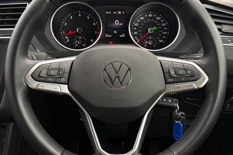 Volkswagen Tiguan LIFE 1.5TSI [150] DSG 33
