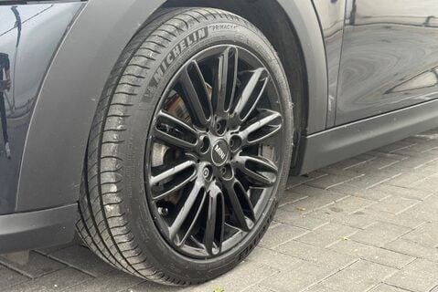 Mini Hatch 1.5T [135] COOPER EXCLUSIVE Manual 4