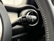 Mini Hatch 1.5T [135] COOPER EXCLUSIVE Manual 32