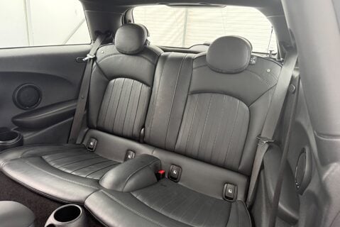 Mini Hatch 1.5T [135] COOPER EXCLUSIVE Manual 11