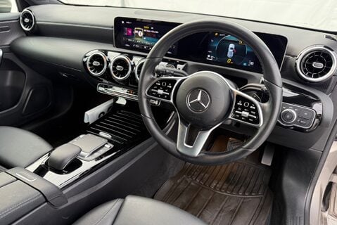 Mercedes-Benz A Class A 180 1.5D [115] SPORT EXECUTIVE AUTOMATIC 23