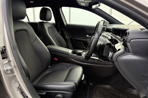 Mercedes-Benz A Class A 180 1.5D [115] SPORT EXECUTIVE AUTOMATIC 2