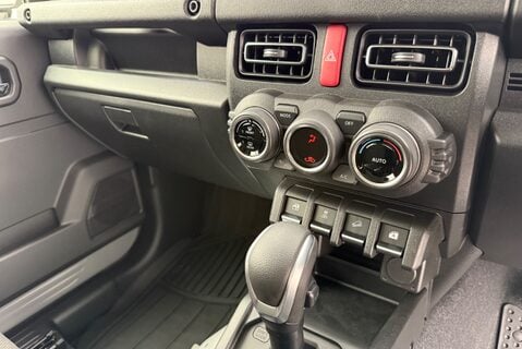 Suzuki Jimny 1.5 Sierra 4x4 Automatic 15
