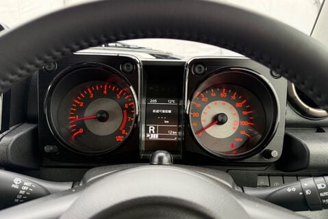 Suzuki Jimny 1.5 Sierra 4x4 Automatic 23