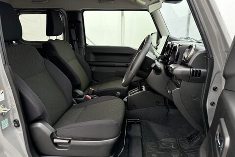 Suzuki Jimny 1.5 Sierra 4x4 Automatic 11
