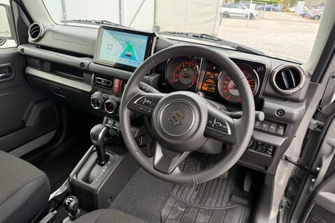 Suzuki Jimny 1.5 Sierra 4x4 Automatic 12
