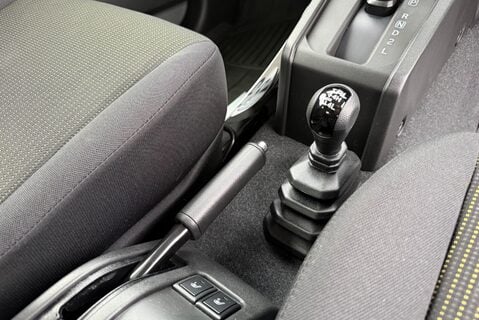 Suzuki Jimny 1.5 Sierra 4x4 Automatic 14