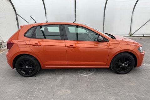 Volkswagen Polo SE 1.0TSI [95] Black pack 4
