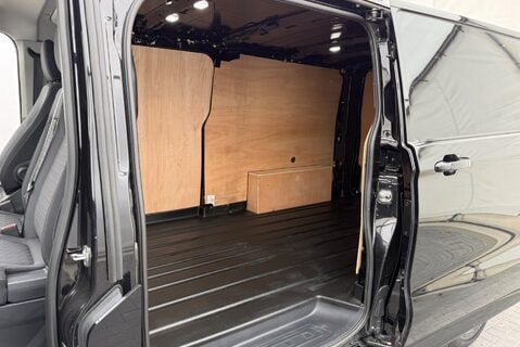 Ford Transit Custom 300 LIMITED L2H1 P/V ECOBLUE 9