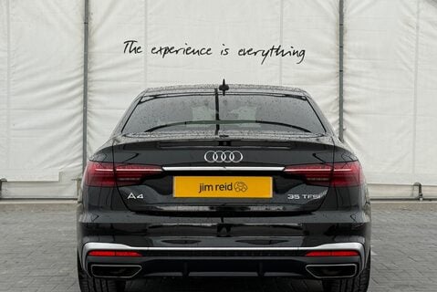 Audi A4 TFSI S LINE MHEV 12