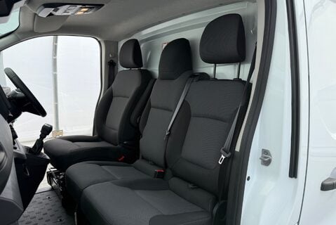Renault Trafic SL28 BUSINESS PLUS 2.0 DCI [130] MANUAL 8