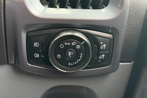 Ford Transit Custom 290 LIMITED 2.0L [130] LR P/V 37
