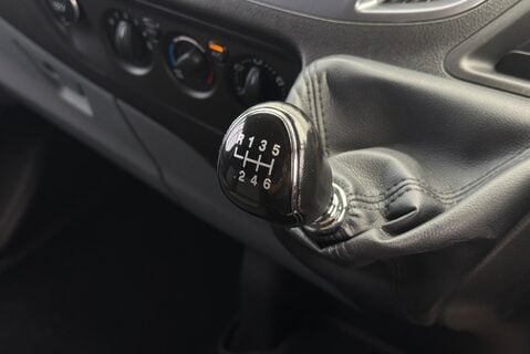 Ford Transit Custom 290 LIMITED 2.0L [130] LR P/V 32