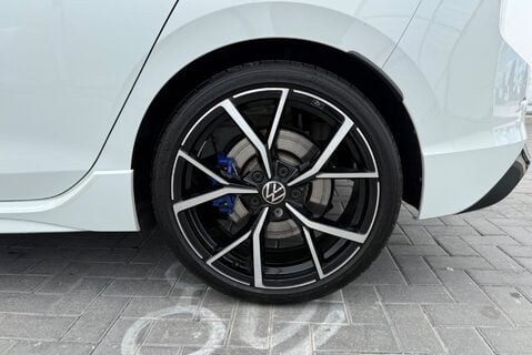 Volkswagen Golf R 2.0TSI [315] 4MOTION DSG 13