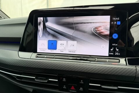 Volkswagen Golf R 2.0TSI [315] 4MOTION DSG 26