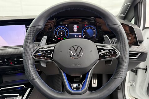 Volkswagen Golf R 2.0TSI [315] 4MOTION DSG 24