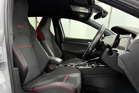Volkswagen Golf GTI CLUBSPORT 2.0TSI [300] DSG 10