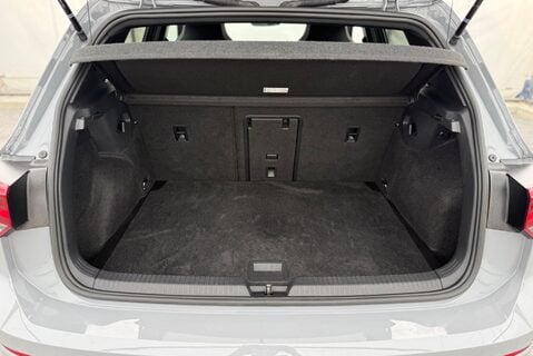Volkswagen Golf R-LINE 1.5TSI [150] 27