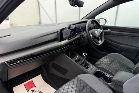 Volkswagen Golf R-LINE 1.5TSI [150] 11