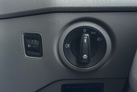 MAN TGE 3.140 P/V LION XS 2.0TDI [140] MANUAL 32