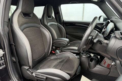 Mini Hatch 2.0T [228] JOHN COOPER WORKS 18