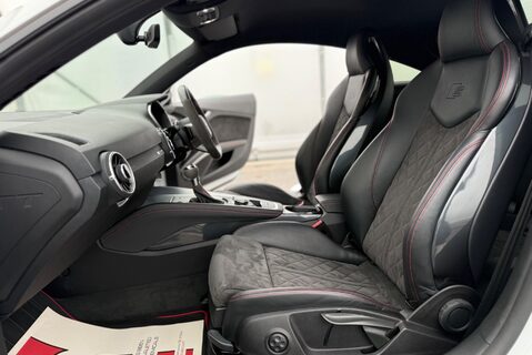 Audi TT 2.0TFSI [200] S LINE FINAL EDITION 27