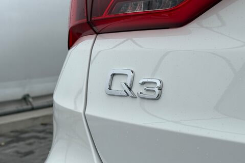 Audi Q3 1.5 TFSI [150] S LINE MANUAL 21