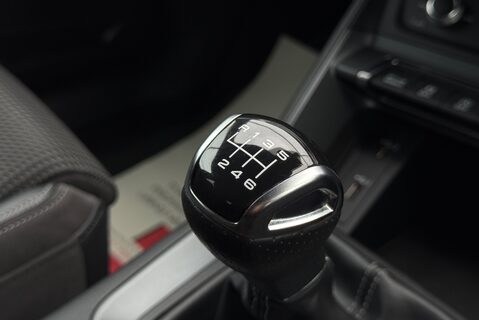 Audi Q3 1.5 TFSI [150] S LINE MANUAL 32