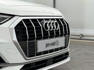 Audi Q3 1.5 TFSI [150] S LINE MANUAL 10
