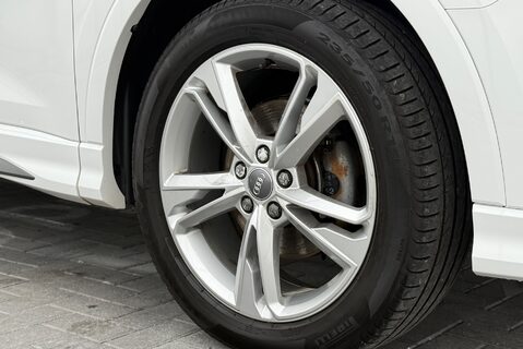 Audi Q3 1.5 TFSI [150] S LINE MANUAL 7