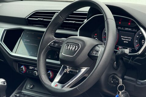 Audi Q3 1.5 TFSI [150] S LINE MANUAL 27