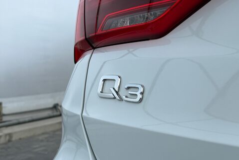 Audi Q3 2.0TDI [150] S LINE BLACK EDITION MANUAL 21