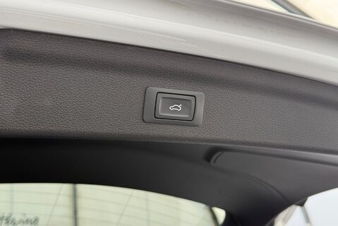 Audi Q3 2.0TDI [150] S LINE BLACK EDITION MANUAL 25