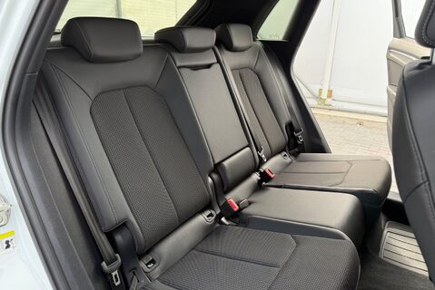 Audi Q3 2.0TDI [150] S LINE BLACK EDITION MANUAL 10
