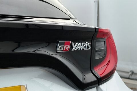 Toyota Yaris 1.6T [257] GR-Y CIRCUIT 22