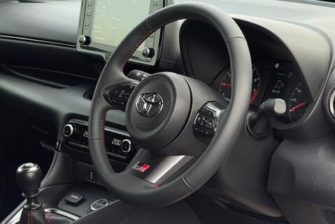 Toyota Yaris 1.6T [257] GR-Y CIRCUIT 28