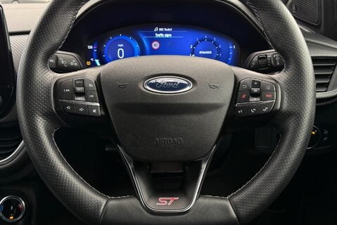 Ford Puma ST 1.5T [198] MANUAL 33