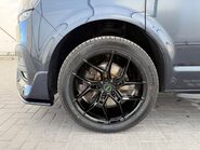 Volkswagen Transporter T32 2.0TDI [150] Kombi Highline LWB 4Motion 8